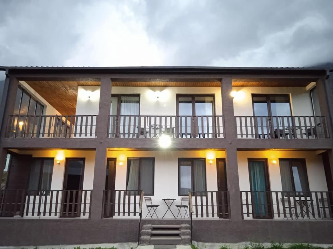 Elsada Hotel Kasbegi Buitenkant foto