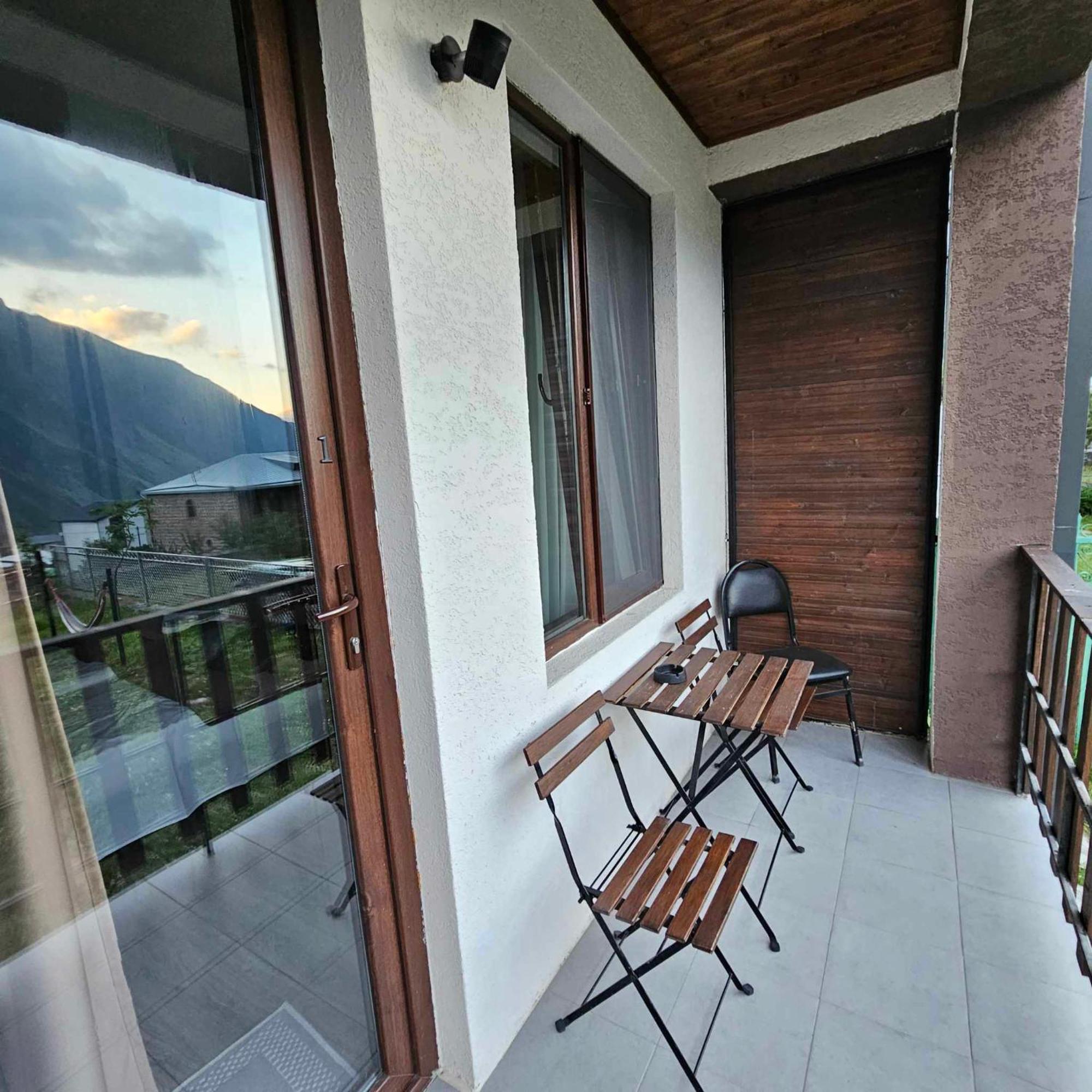 Elsada Hotel Kasbegi Buitenkant foto